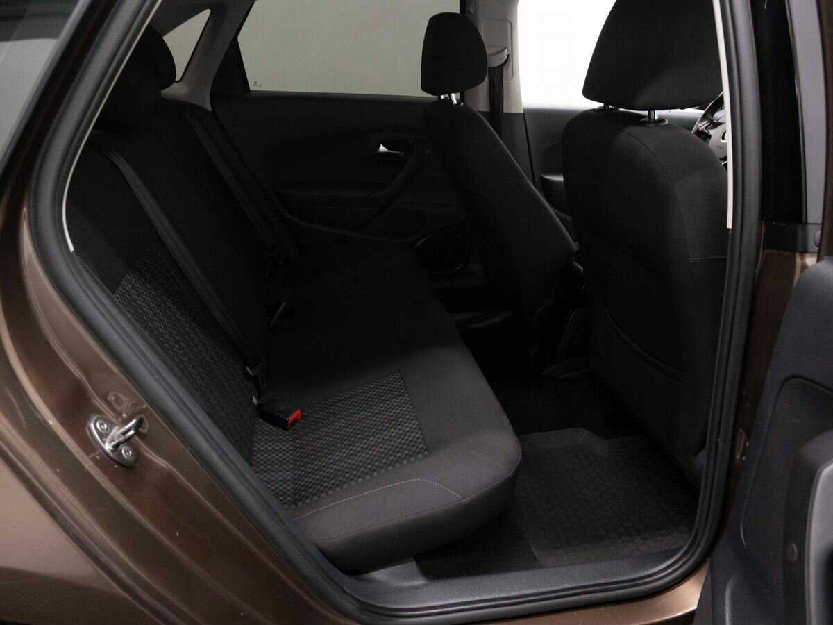 Б/У Фольксваген Поло 2016 года. Фото: #10