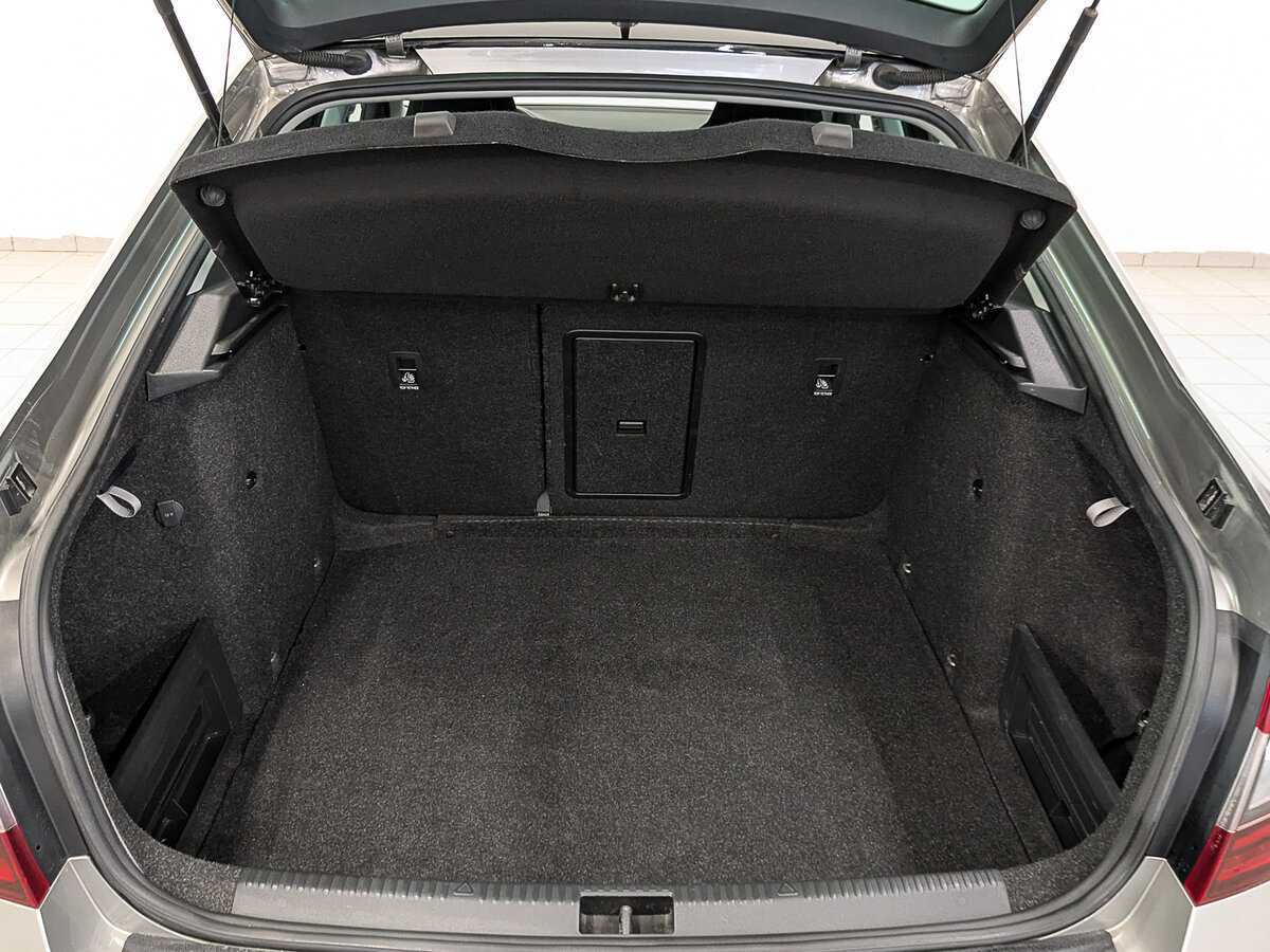 Б/У Шкода Октавия 2019 года. Фото: #9