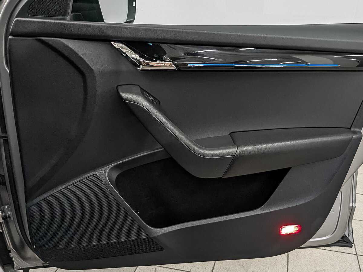 Б/У Шкода Октавия 2019 года. Фото: #24