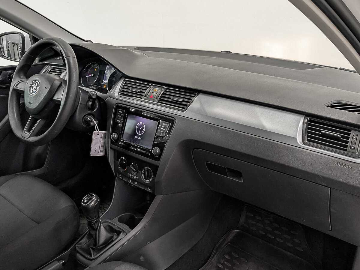 Б/У Шкода Рапид 2017 года. Фото: #12