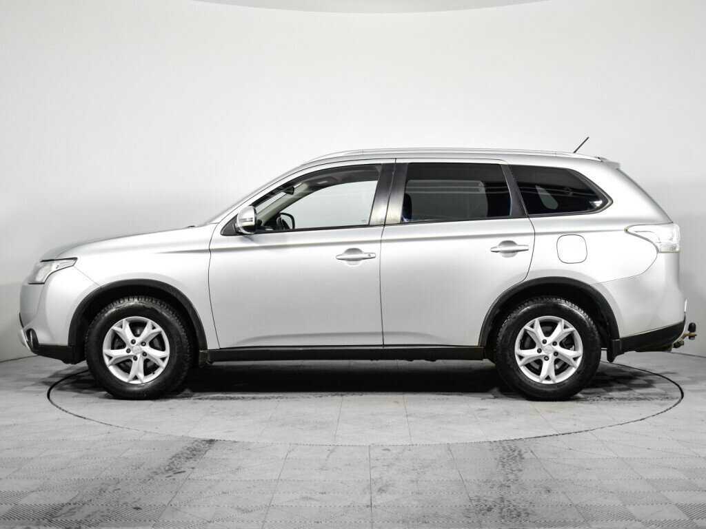 Б/У Митсубиши Оутлэндер 2014 года. Фото: #7