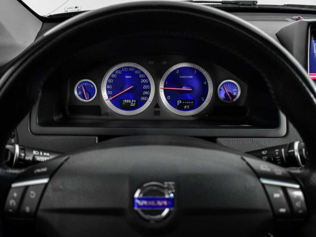 Б/У Вольво ИксЦ90 2013 года. Фото: #16