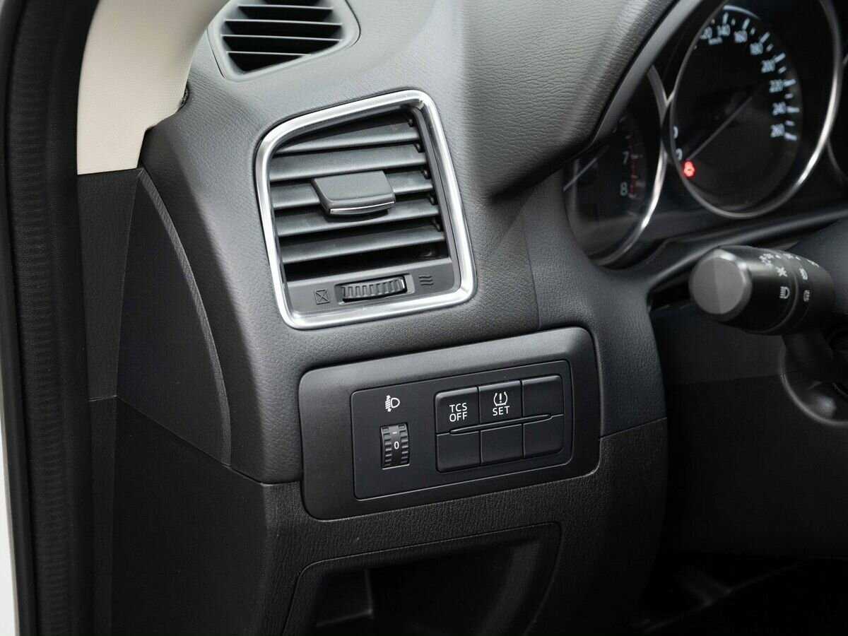 Б/У Мазда Ц-Икс-5 2016 года. Фото: #18