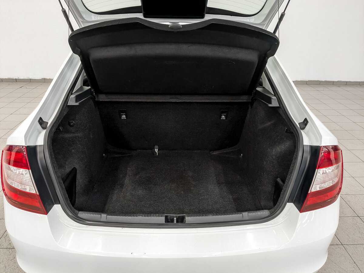 Б/У Шкода Рапид 2017 года. Фото: #9