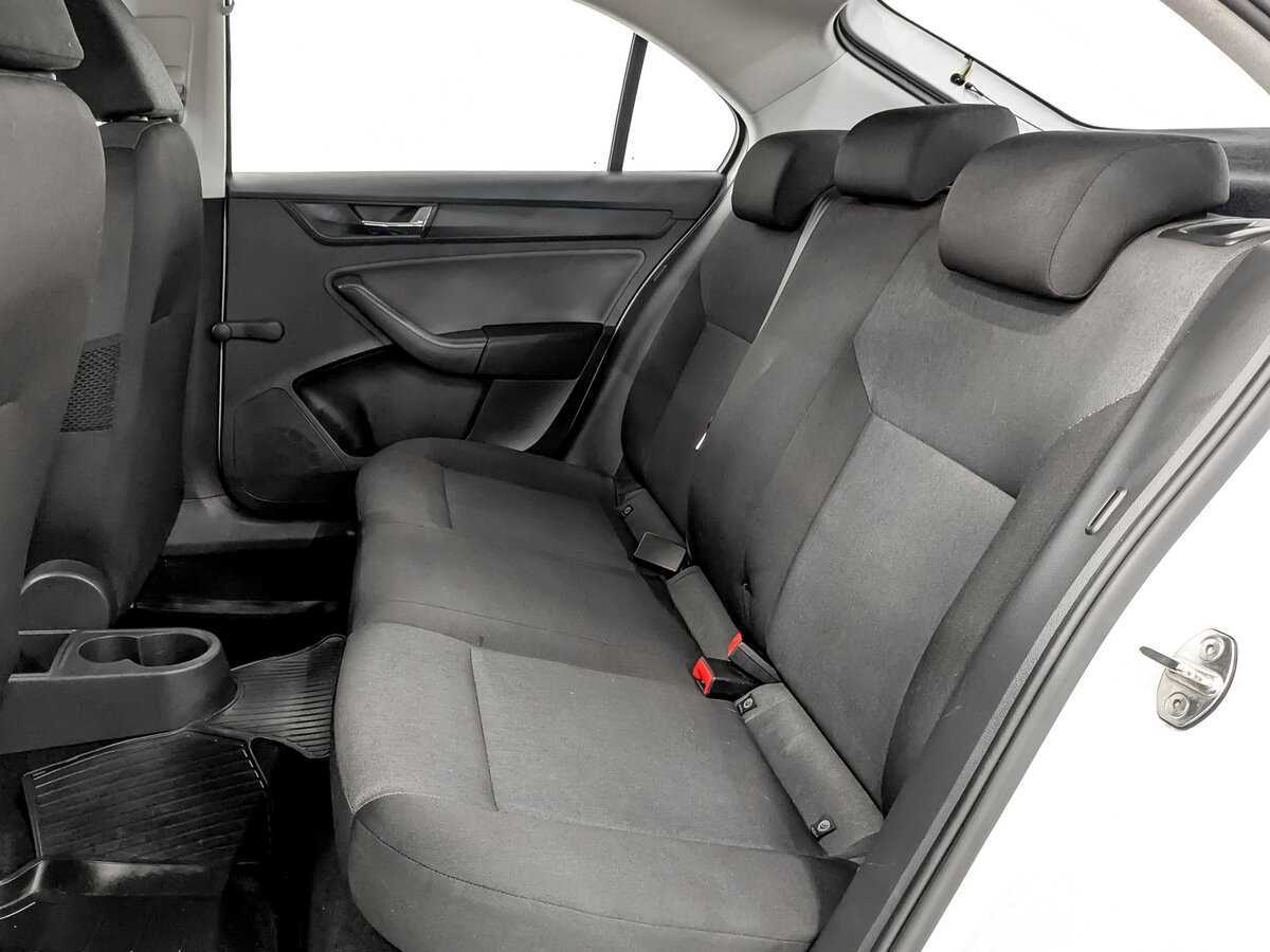 Б/У Шкода Рапид 2017 года. Фото: #11