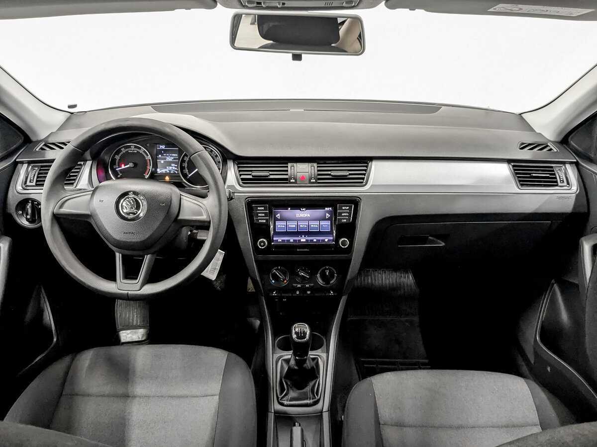 Б/У Шкода Рапид 2017 года. Фото: #13