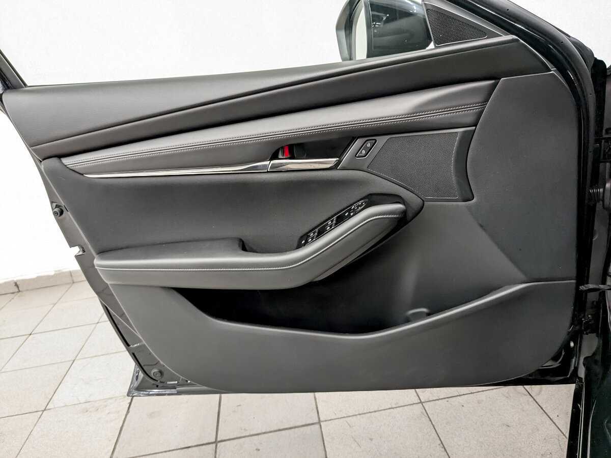 Б/У Мазда 3 2019 года. Фото: #18