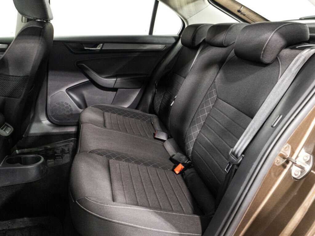 Б/У Шкода Рапид 2018 года. Фото: #9