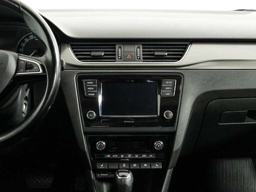 Б/У Шкода Рапид 2018 года. Фото: #13