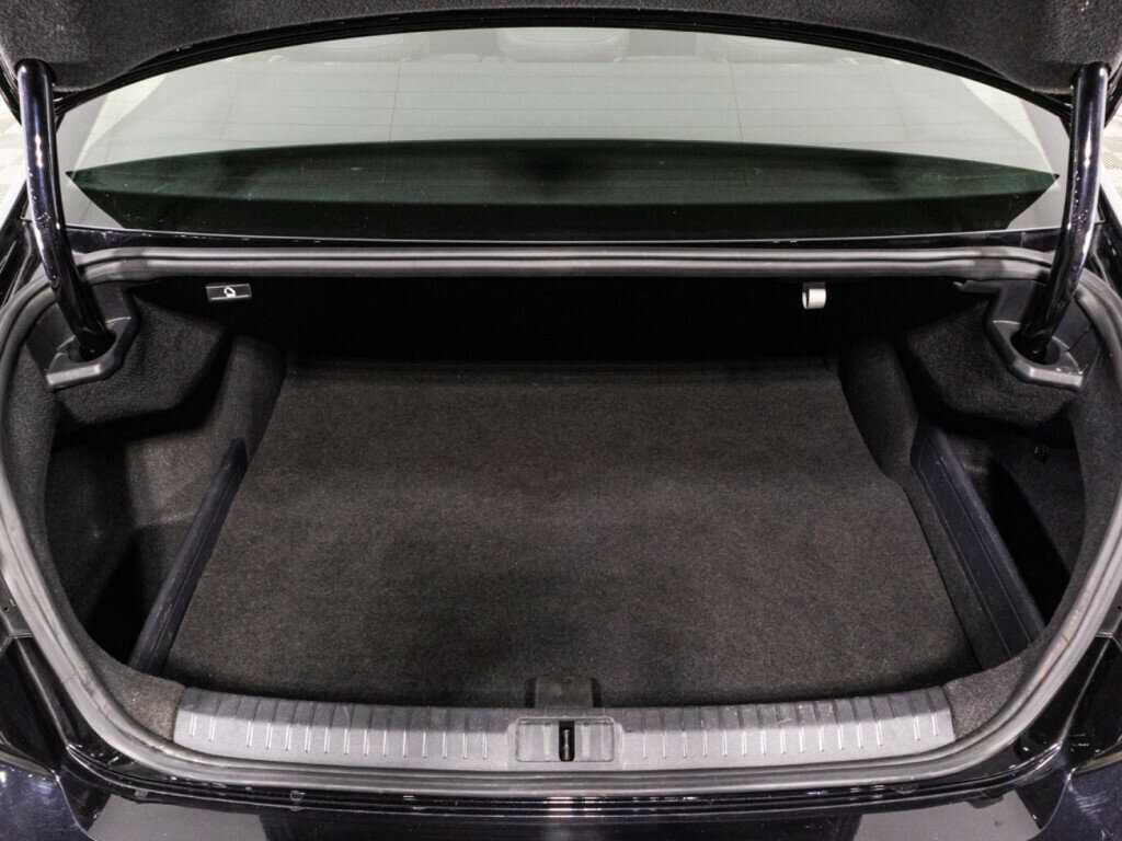 Б/У Фольксваген Пассат 2016 года. Фото: #13