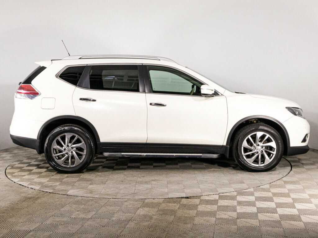 Б/У Ниссан Икс-Трейл 2016 года. Фото: #3