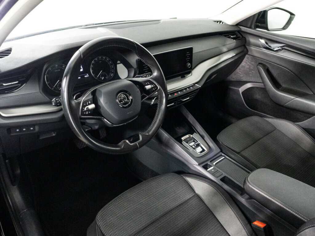 Б/У Шкода Октавия 2020 года. Фото: #10