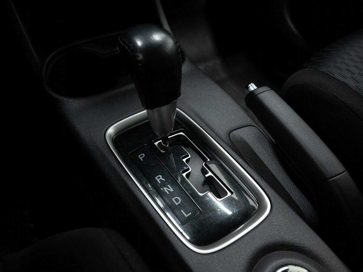 Б/У Митсубиши Оутлэндер 2014 года. Фото: #17