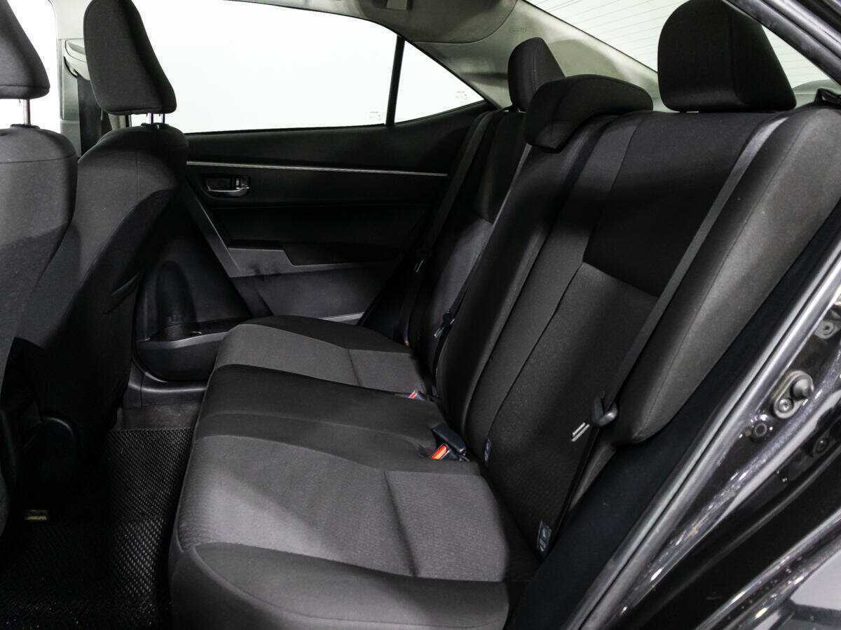 Б/У Тойота Королла 2013 года. Фото: #9