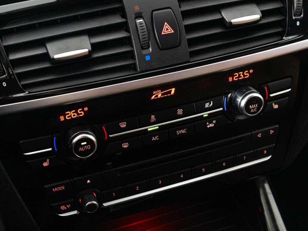 Б/У БМВ Икс3 2015 года. Фото: #17