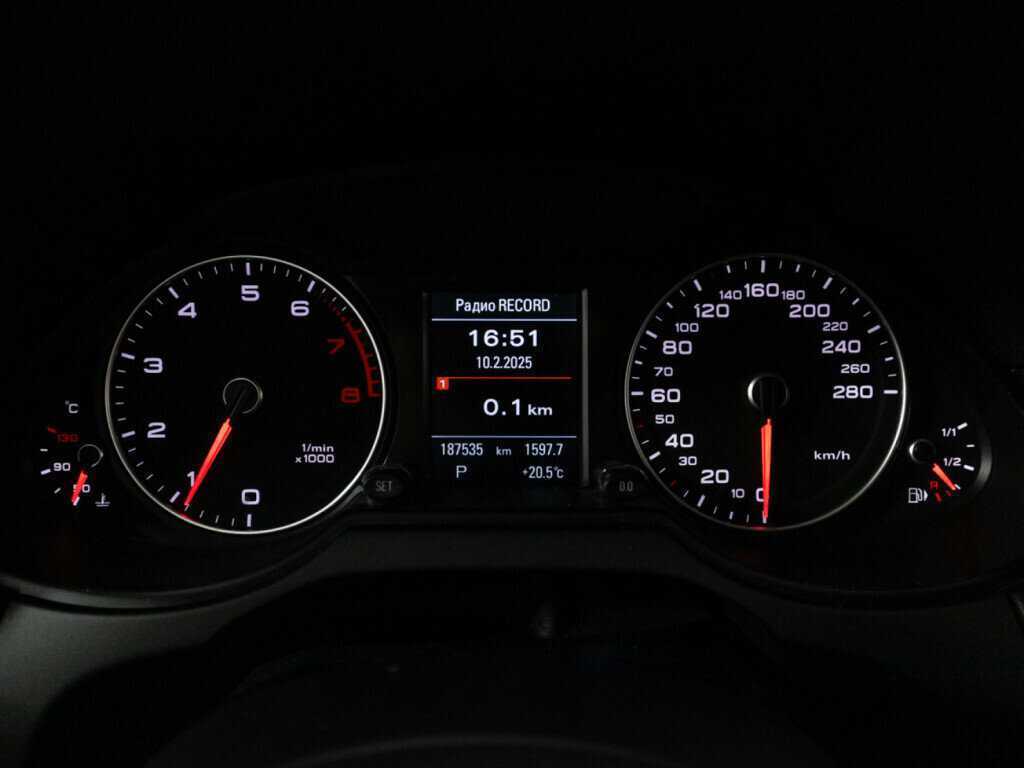 Б/У Ауди К5 2014 года. Фото: #11