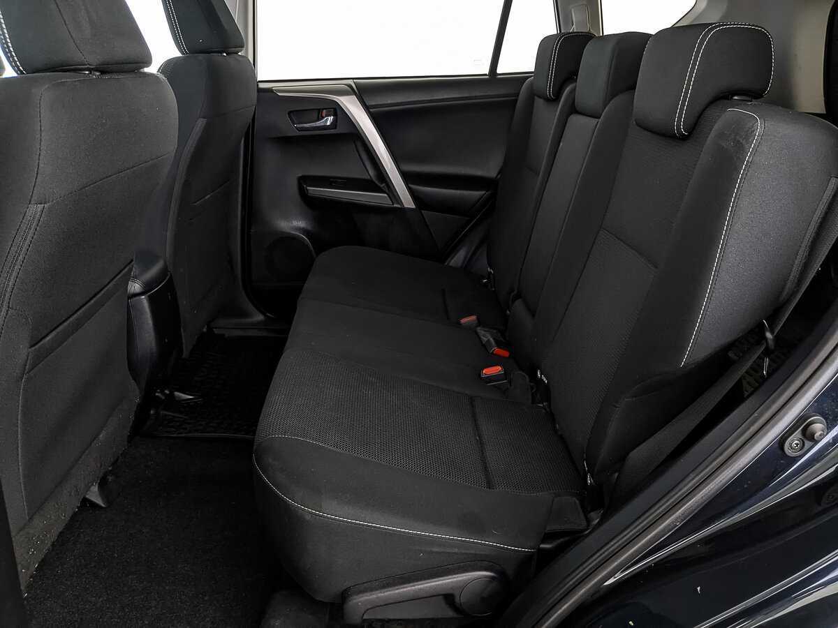 Б/У Тойота Рав4 2017 года. Фото: #16