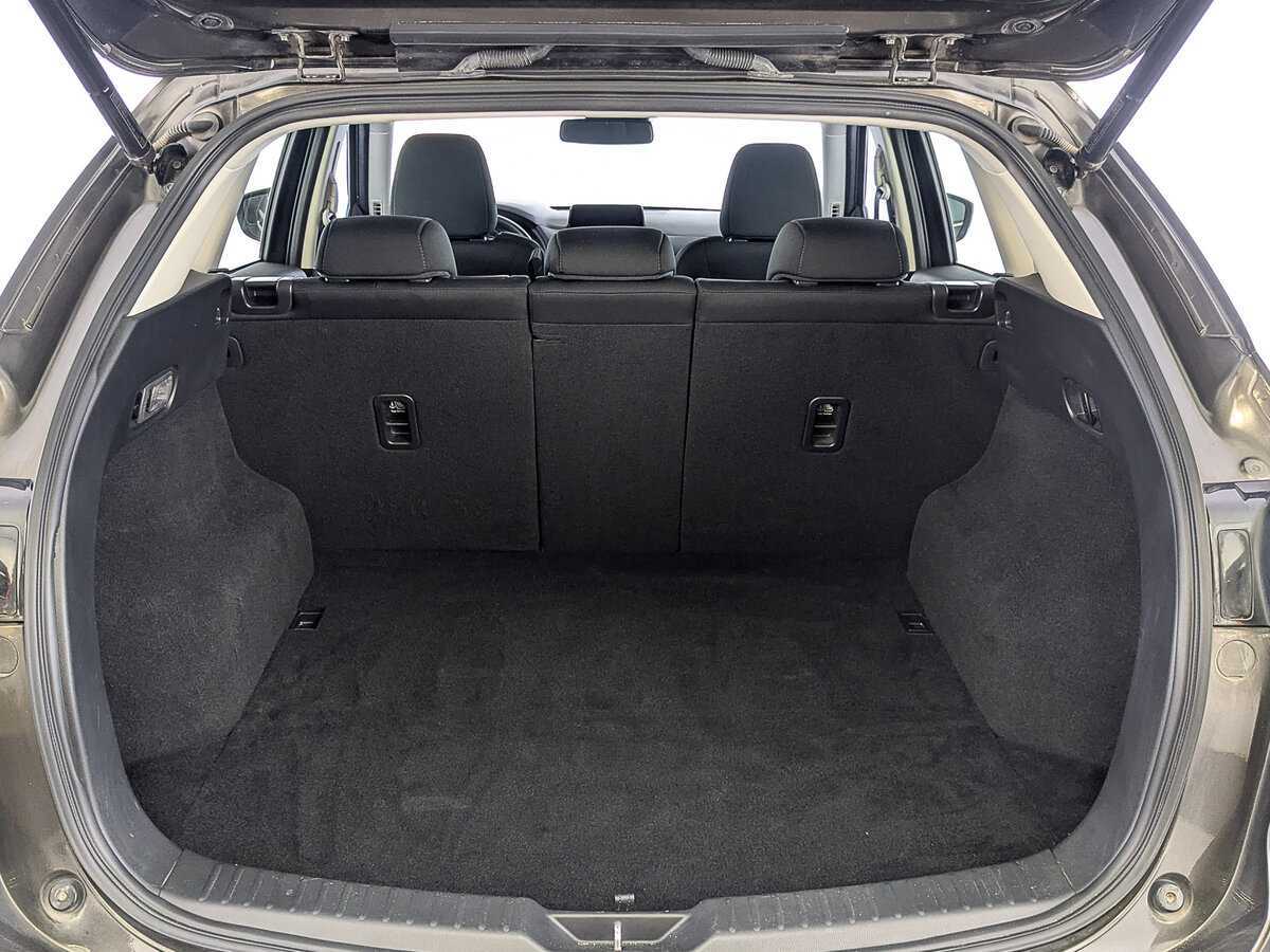 Б/У Мазда Ц-Икс-5 2017 года. Фото: #9