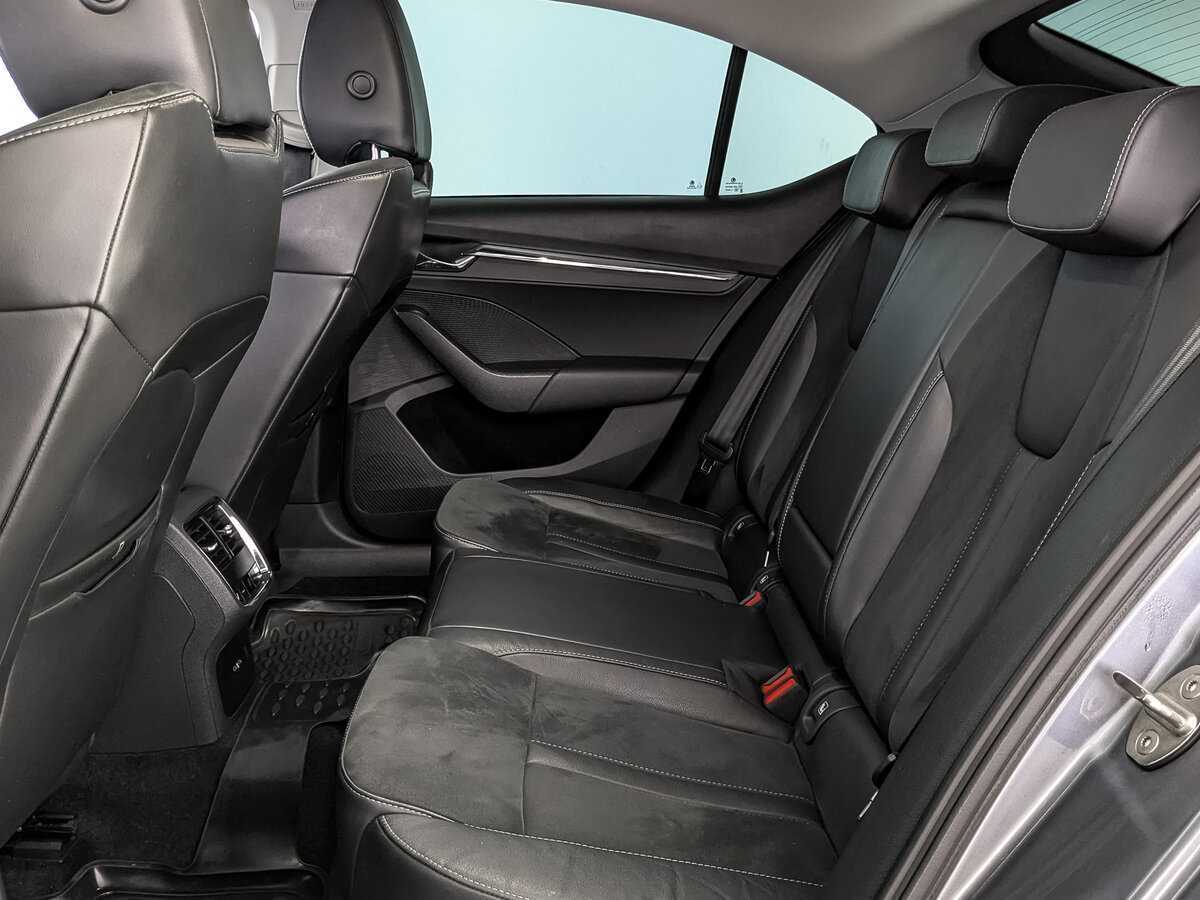 Б/У Шкода Октавия 2021 года. Фото: #17