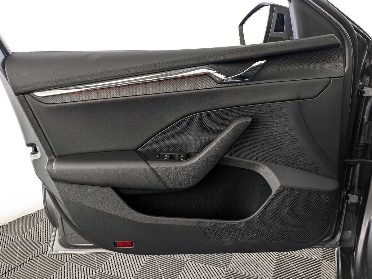 Б/У Шкода Октавия 2021 года. Фото: #18