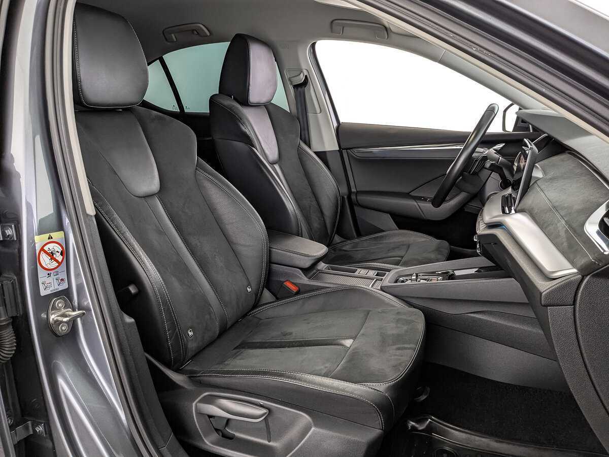 Б/У Шкода Октавия 2021 года. Фото: #22