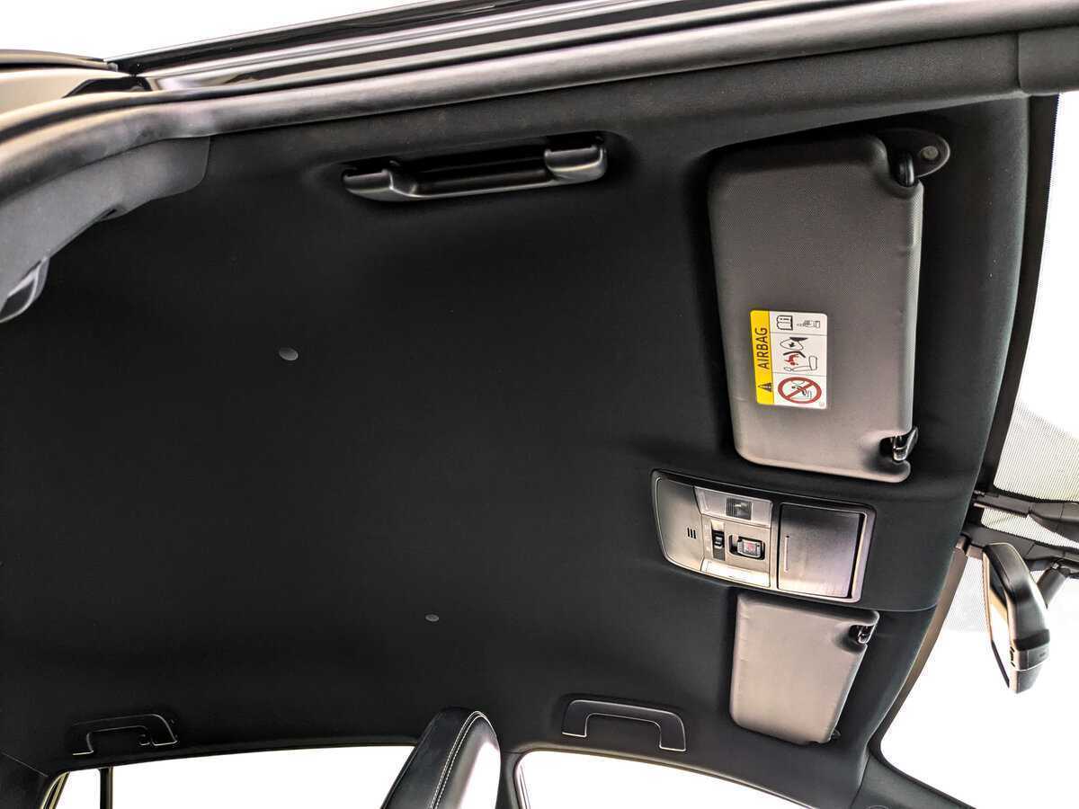 Б/У Тойота Рав4 2017 года. Фото: #20