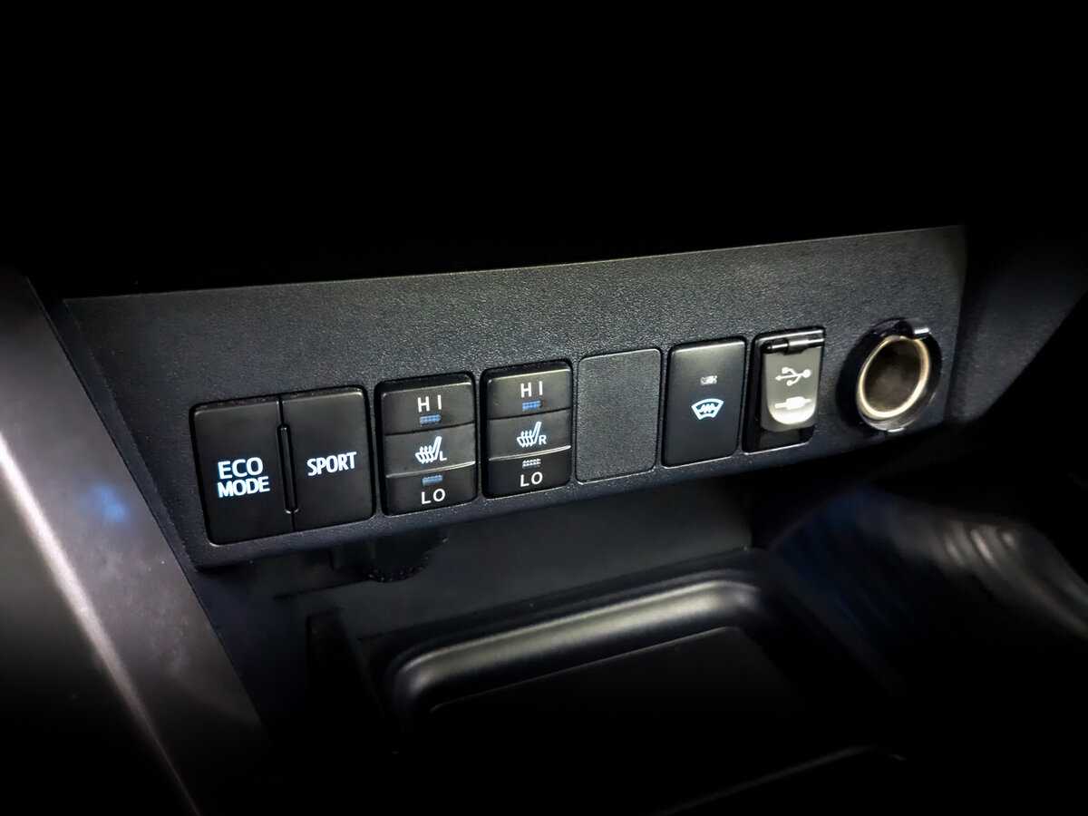 Б/У Тойота Рав4 2017 года. Фото: #24