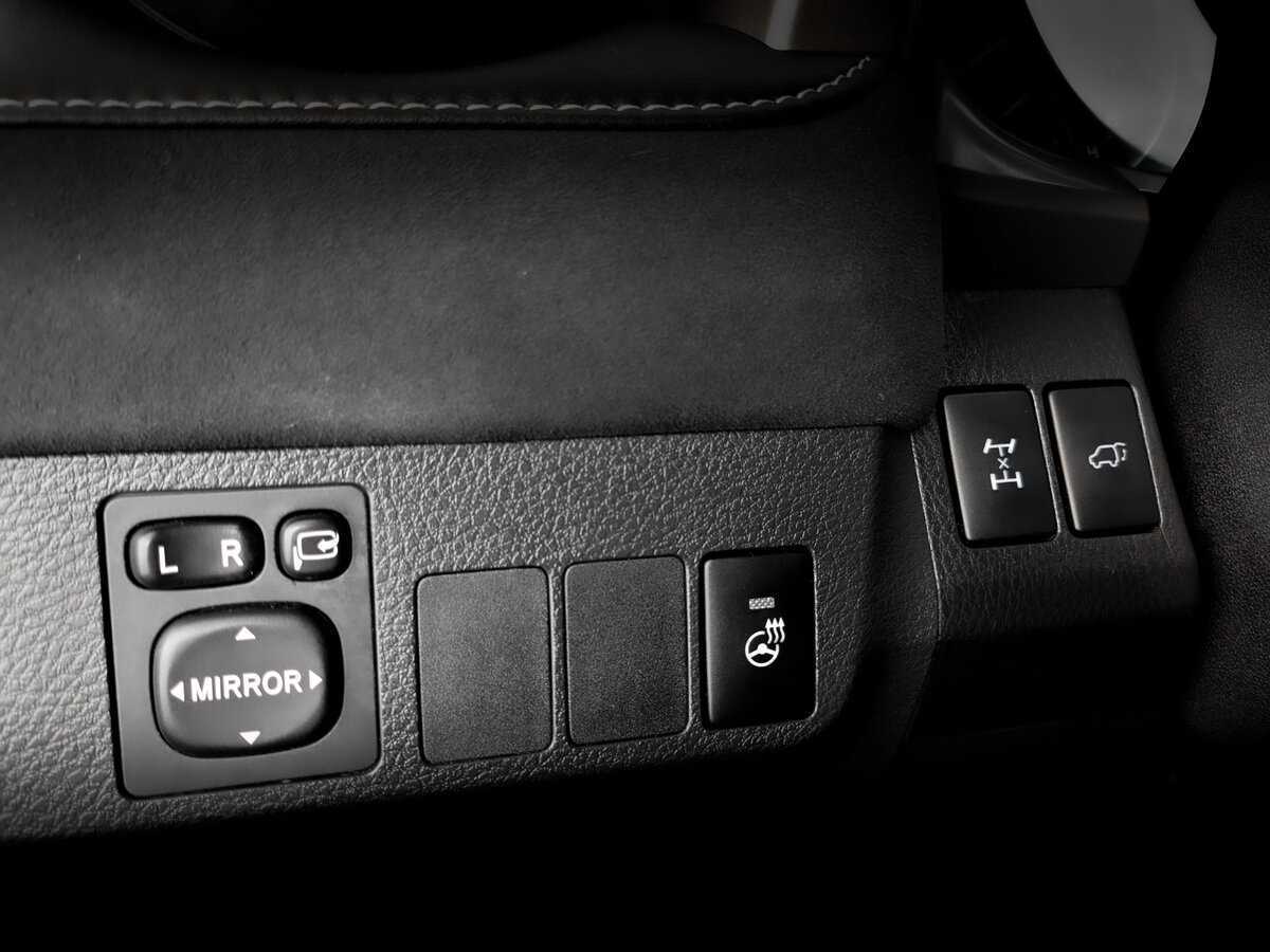 Б/У Тойота Рав4 2017 года. Фото: #25