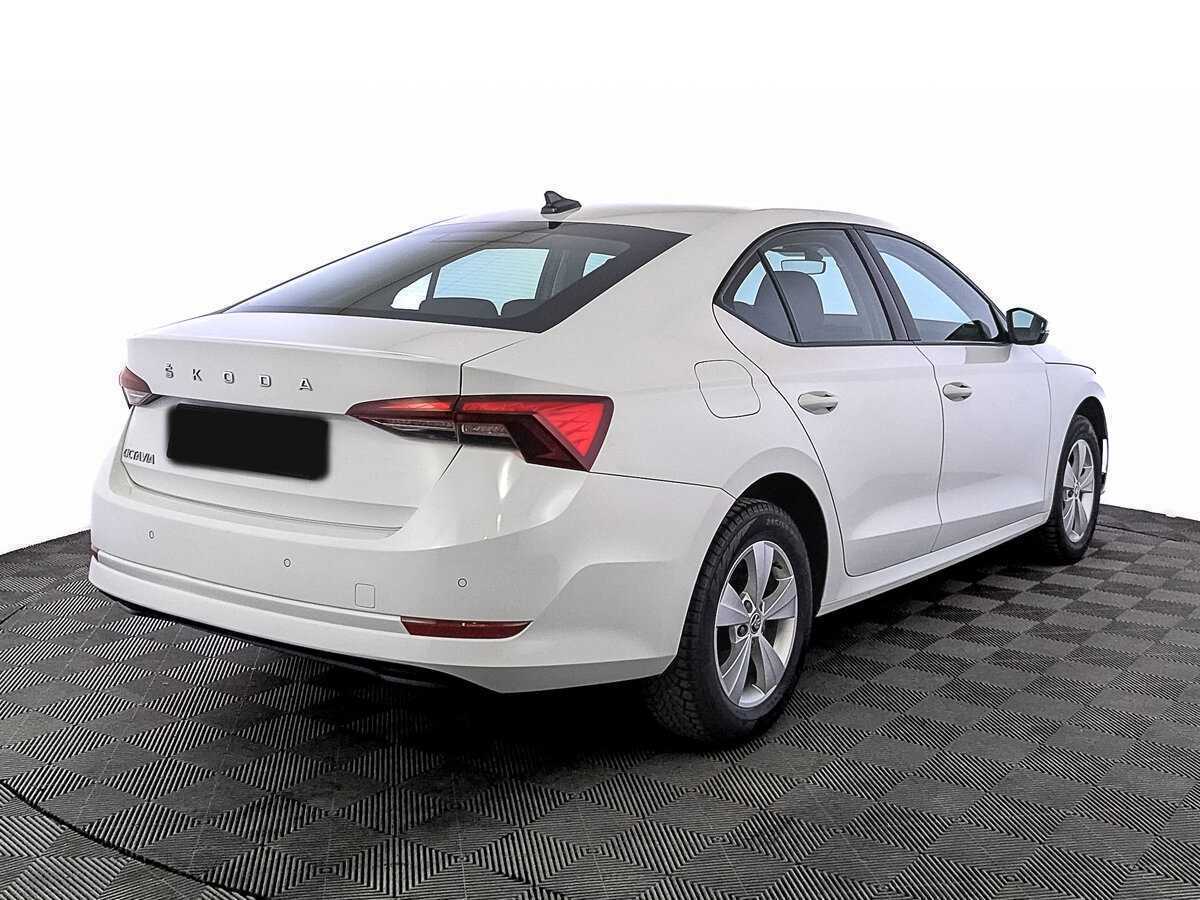 Б/У Шкода Октавия 2021 года. Фото: #4