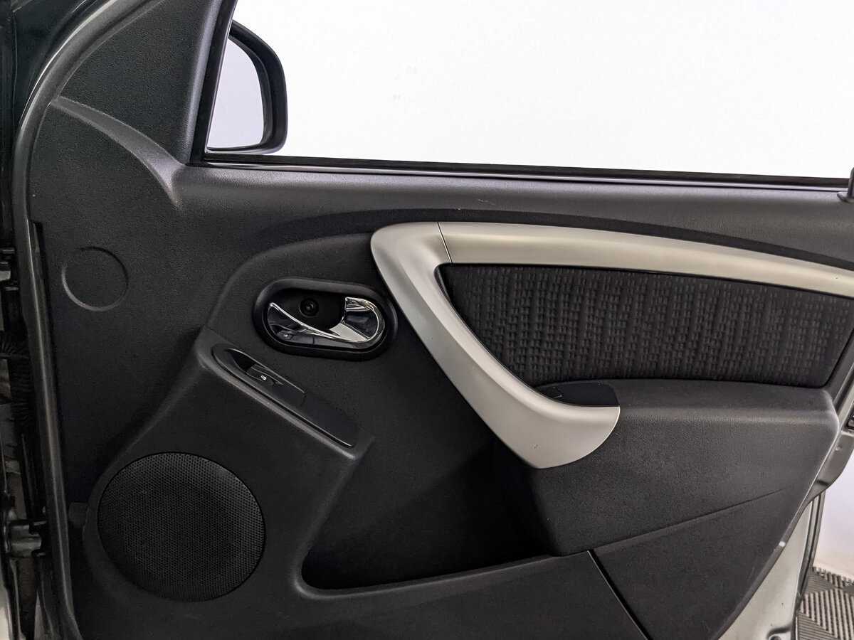 Б/У Ниссан Террано 2015 года. Фото: #21