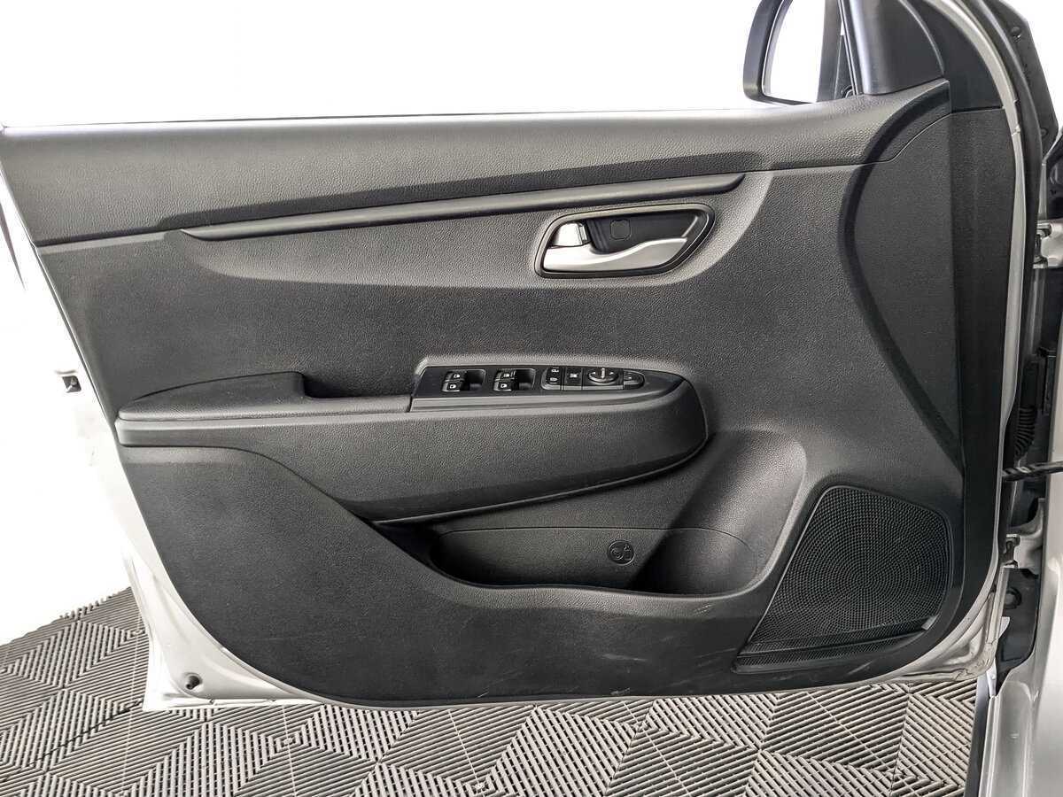 Б/У Киа Рио 2020 года. Фото: #17