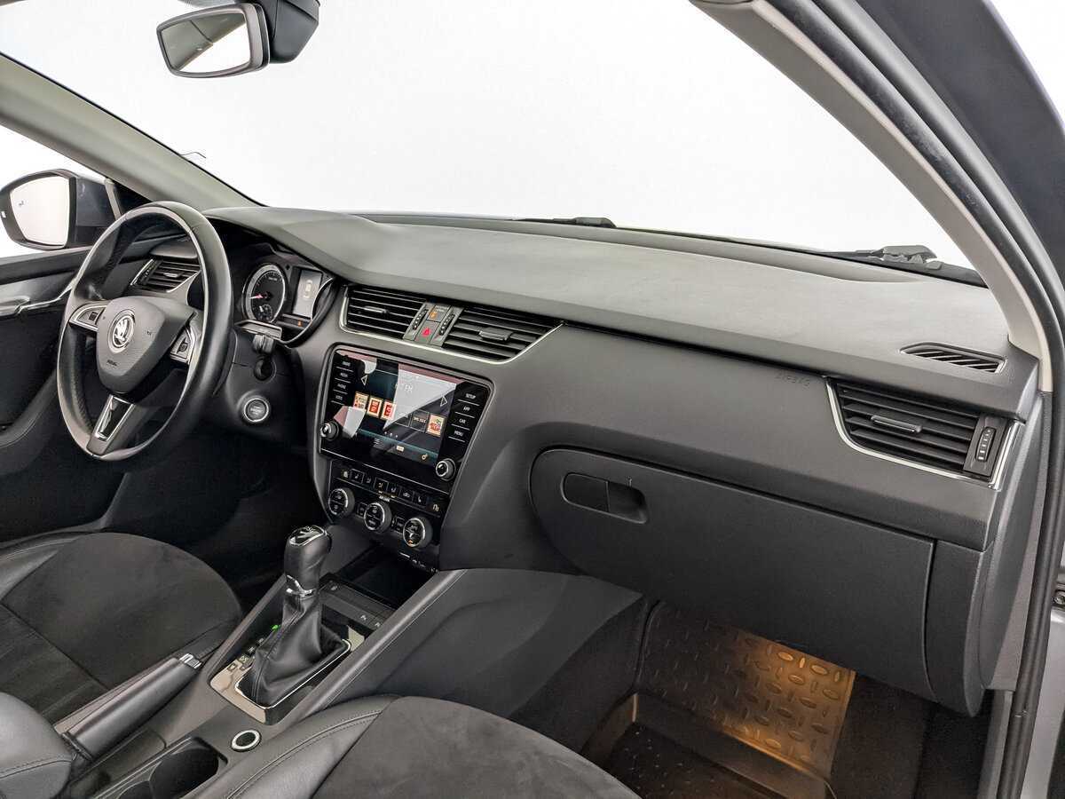 Б/У Шкода Октавия 2017 года. Фото: #10