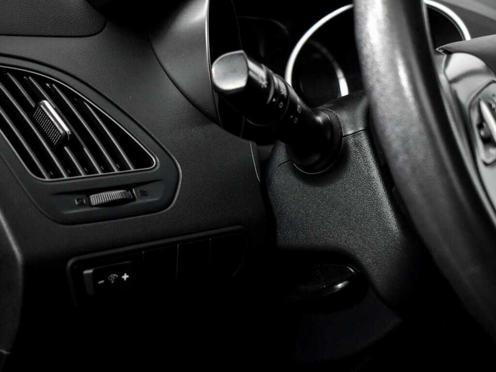 Б/У Хендай ай-икс35 2015 года. Фото: #9