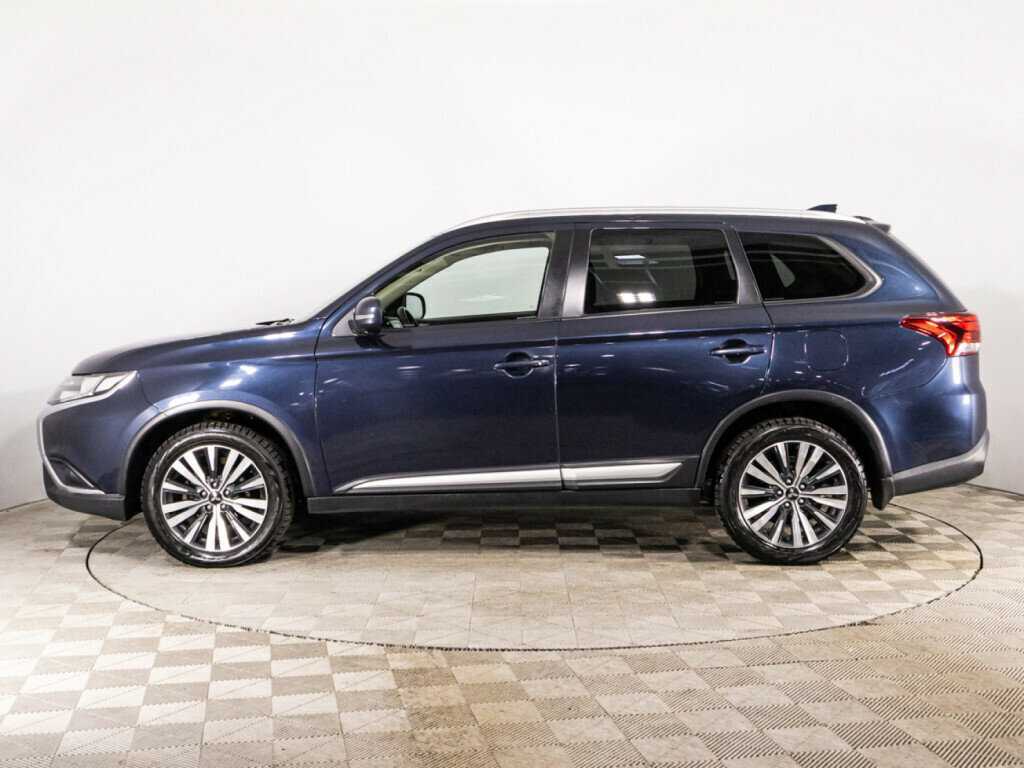 Б/У Митсубиши Оутлэндер 2018 года. Фото: #7