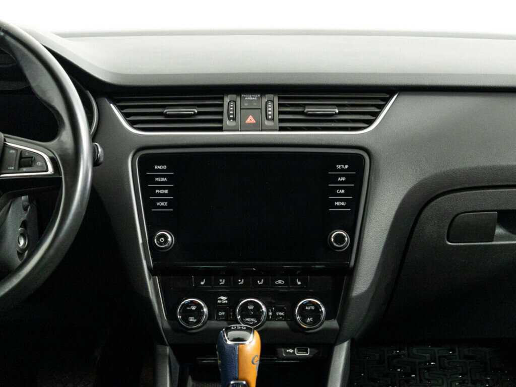 Б/У Шкода Октавия 2019 года. Фото: #13