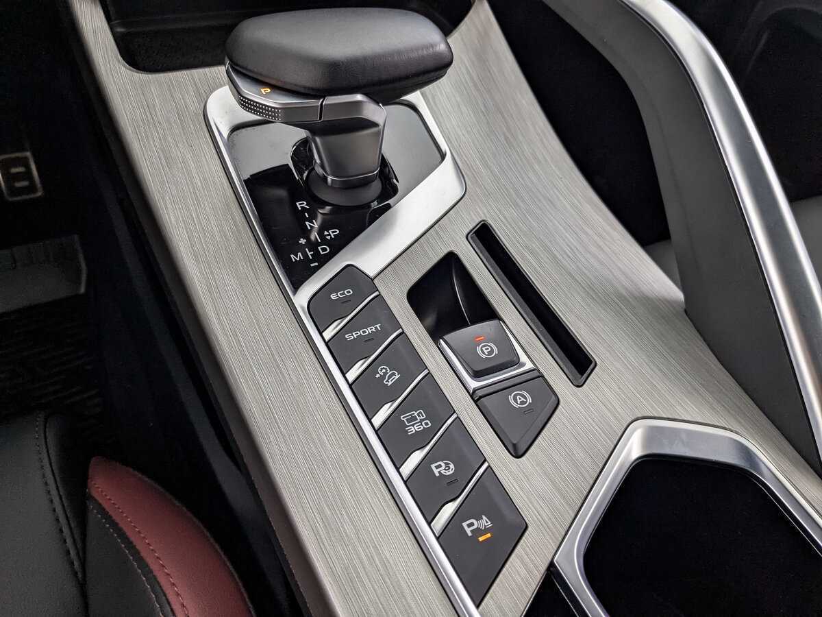 Б/У Джили Кулрэй 2023 года. Фото: #18