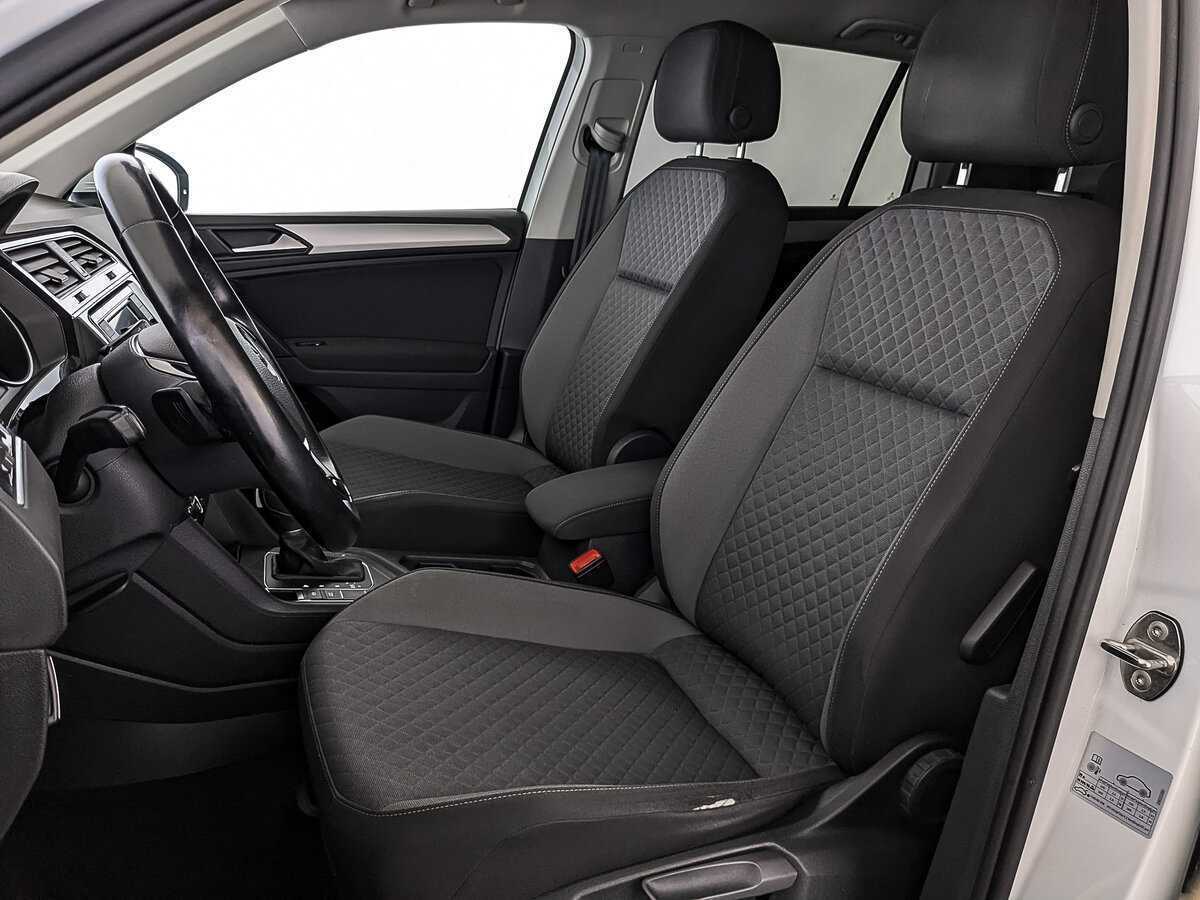 Б/У Фольксваген Тигуан 2018 года. Фото: #17