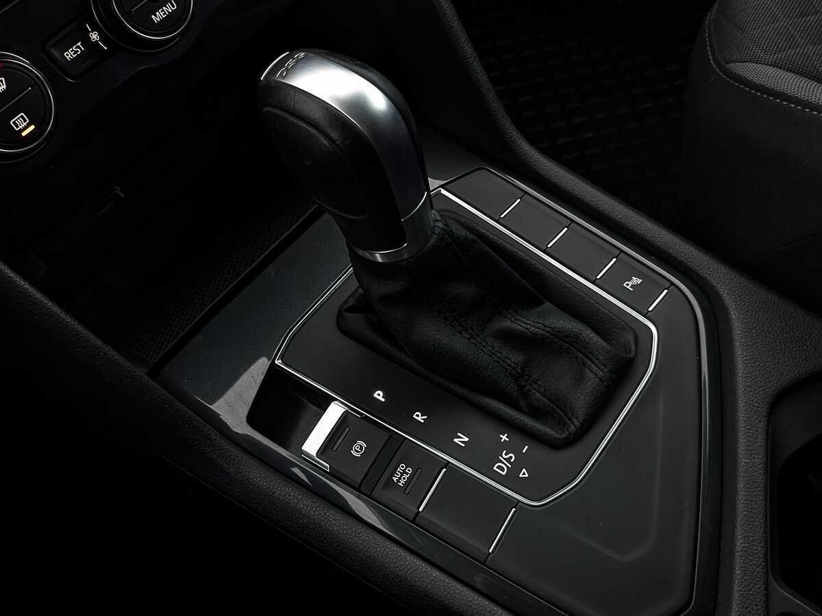 Б/У Фольксваген Тигуан 2018 года. Фото: #24