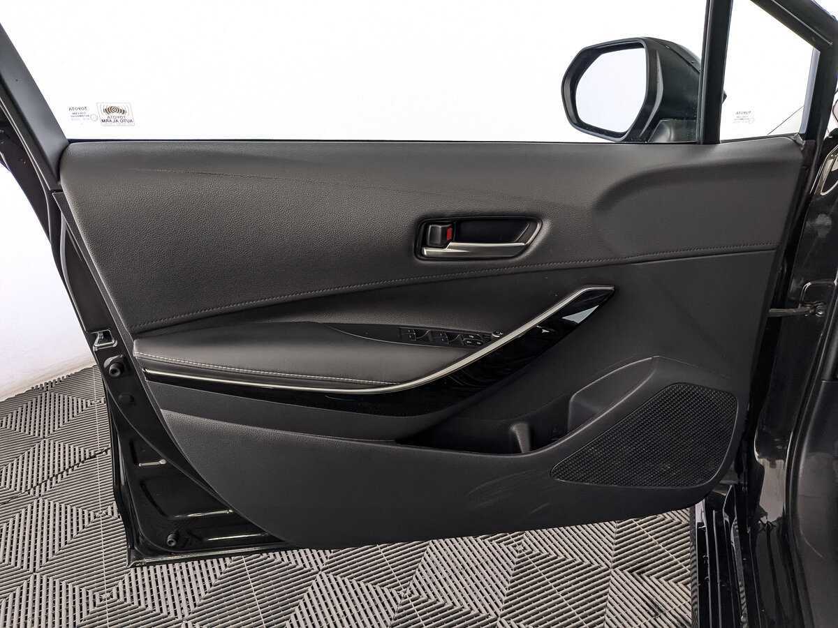 Б/У Тойота Королла 2021 года. Фото: #18