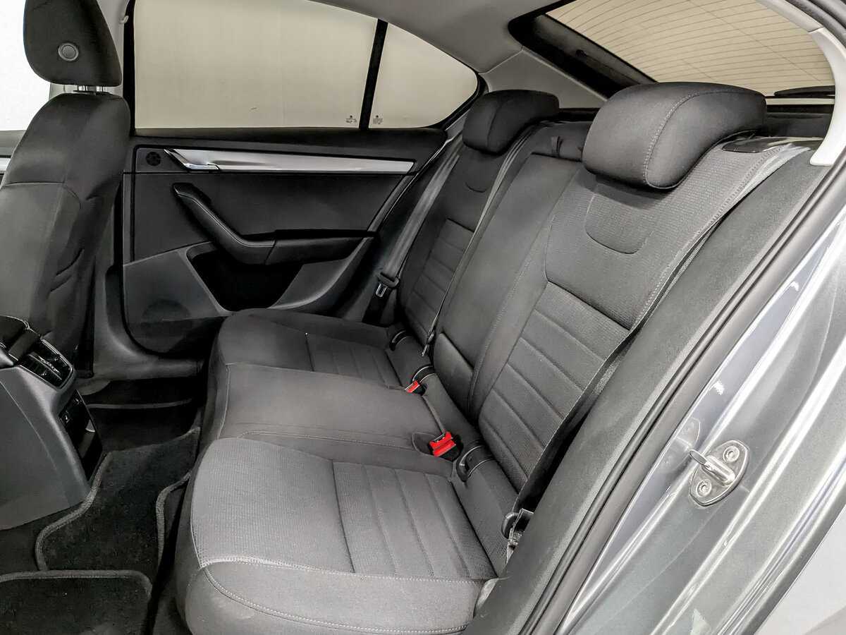 Б/У Шкода Октавия 2016 года. Фото: #11