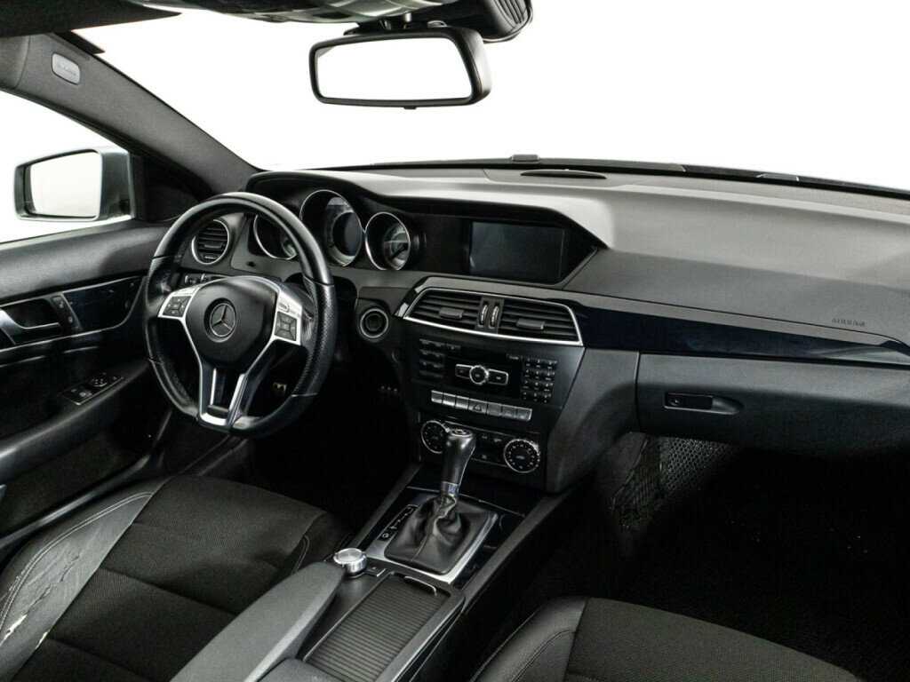 Б/У Мерседес-Бенц Ц-Класс 2013 года. Фото: #8