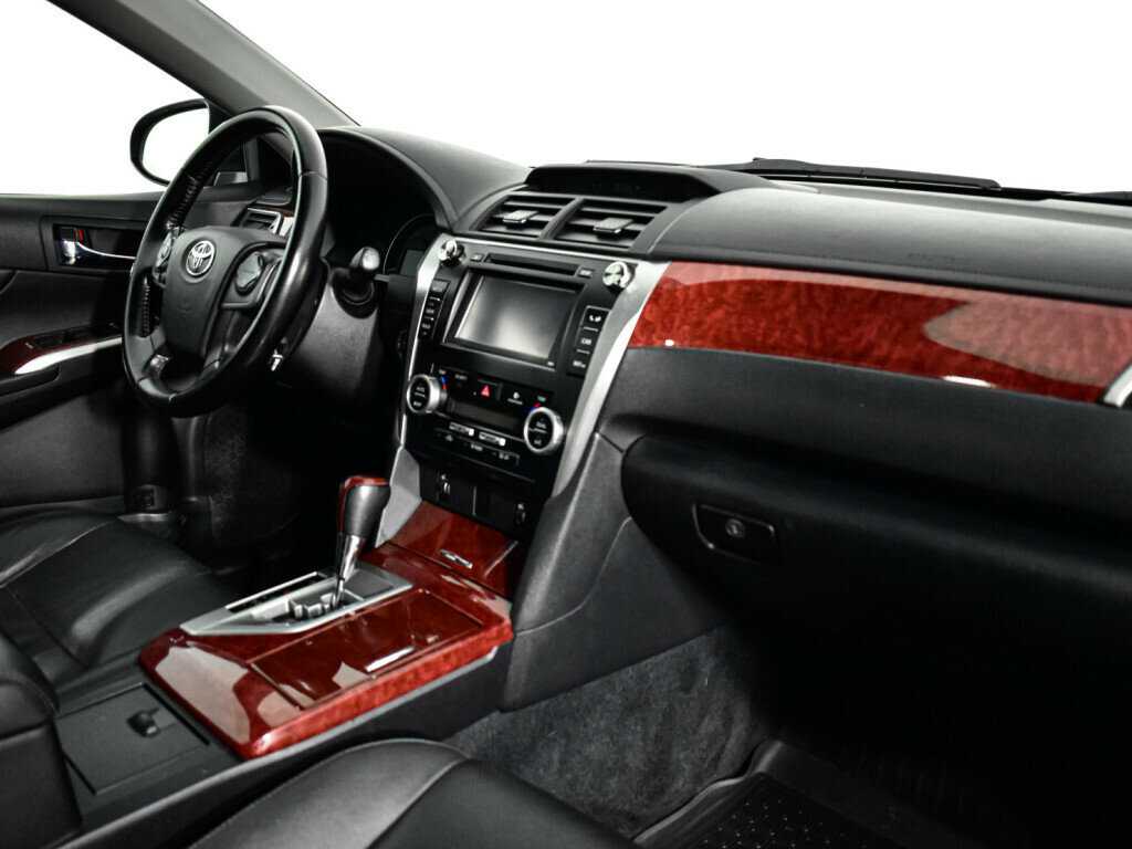 Б/У Тойота Камри 2014 года. Фото: #8