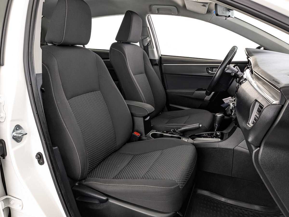 Б/У Тойота Королла 2014 года. Фото: #21