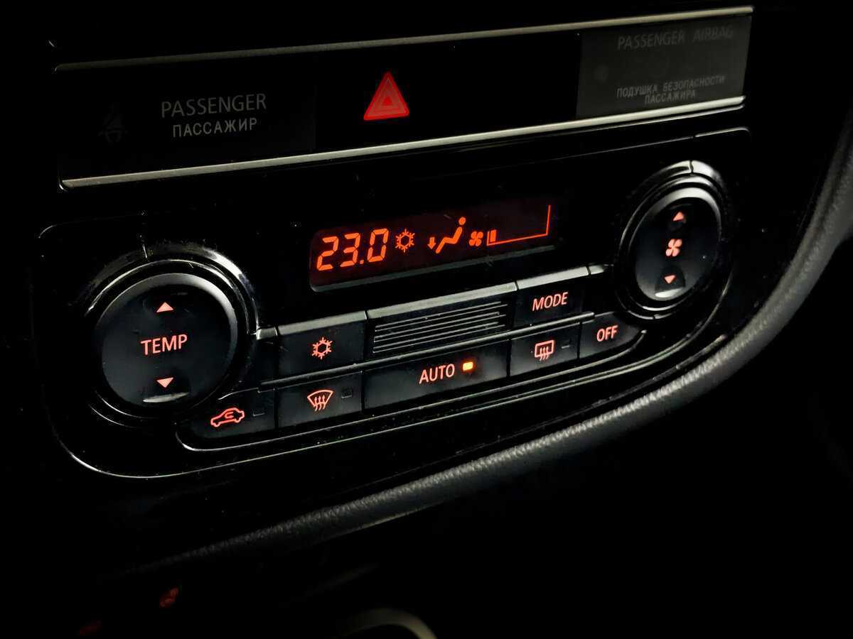 Б/У Митсубиши Оутлэндер 2019 года. Фото: #24