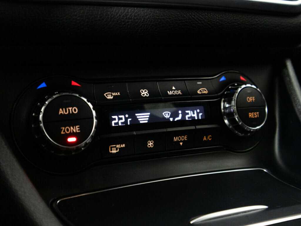 Б/У Мерседес-Бенц КЛА 2017 года. Фото: #14