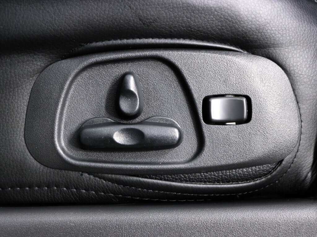 Б/У Митсубиши Паджеро 2013 года. Фото: #20