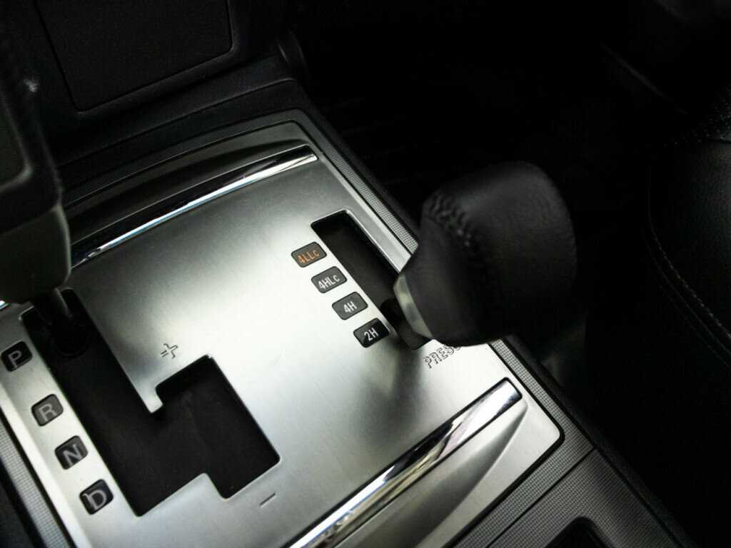 Б/У Митсубиши Паджеро 2013 года. Фото: #25