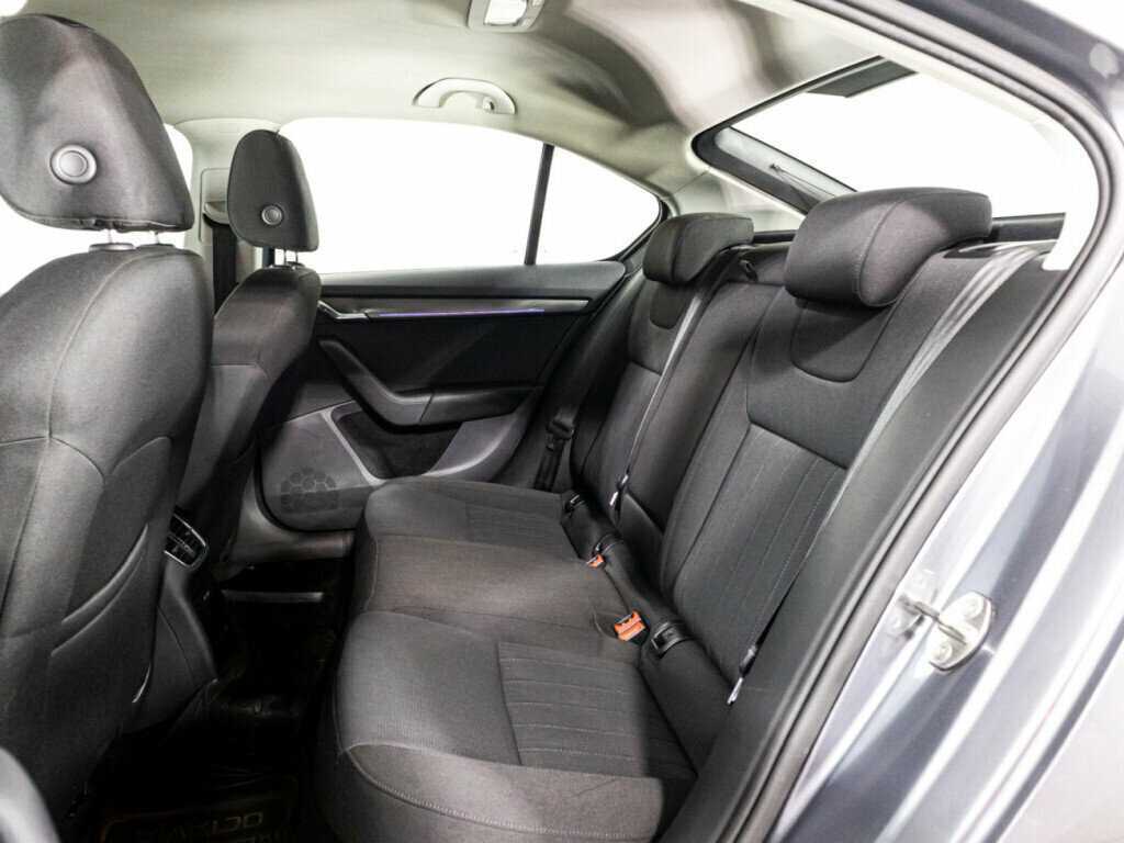 Б/У Шкода Октавия 2018 года. Фото: #9