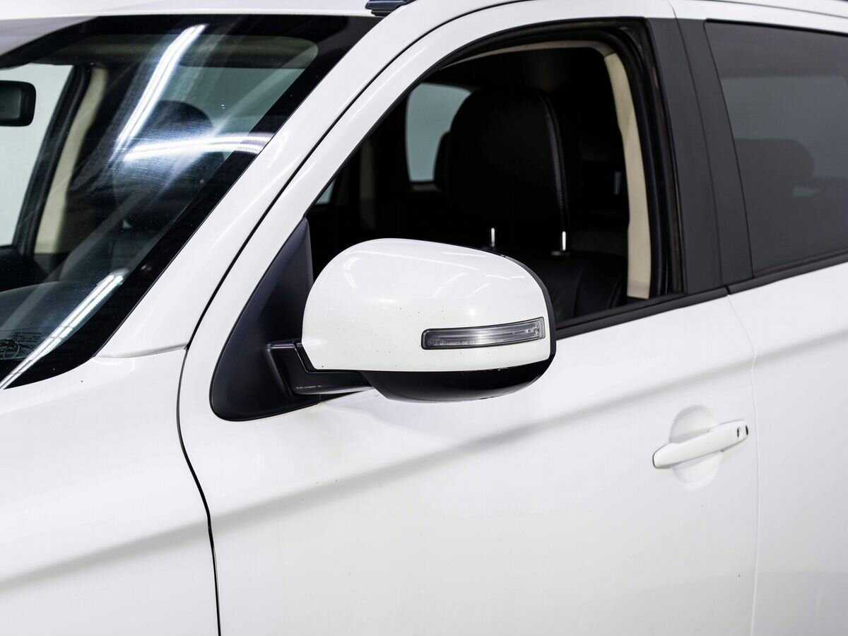 Б/У Митсубиши Оутлэндер 2012 года. Фото: #6