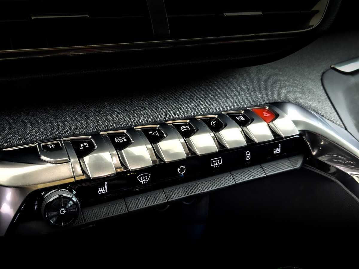 Б/У Пежо 3008 2019 года. Фото: #25